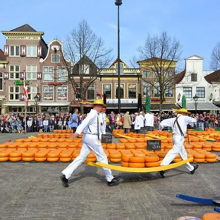 Tatil Evi Goditi La *